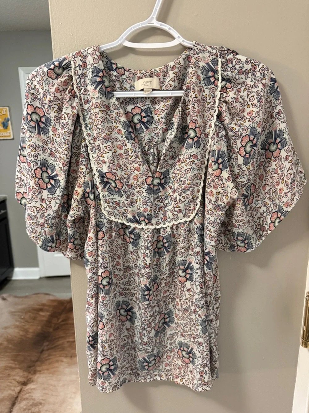 LOFT Floral Bib Front Puff Sleeve Blouse S